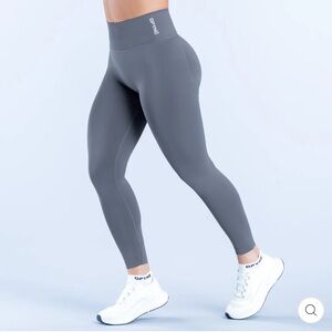 DYFNE Stone Grey Leggings. Size Small